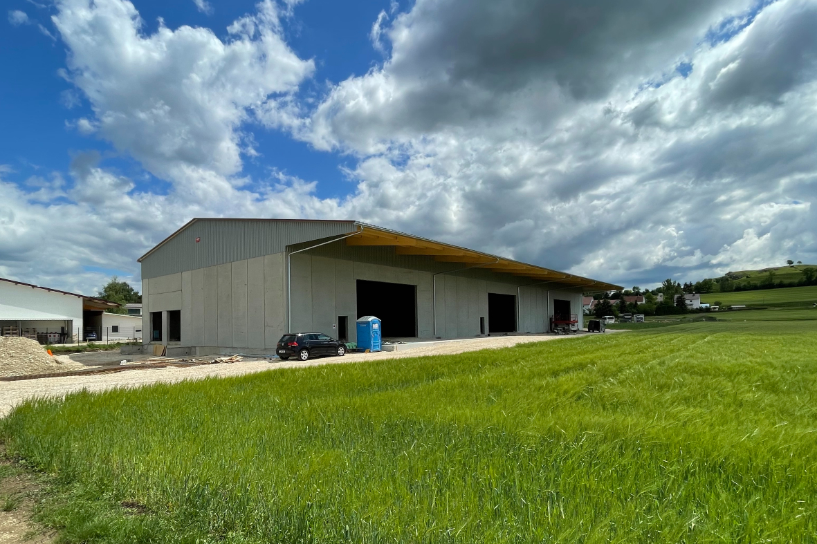 Landwirtschaftliche Halle aus UHRLE Betonfertigteilen